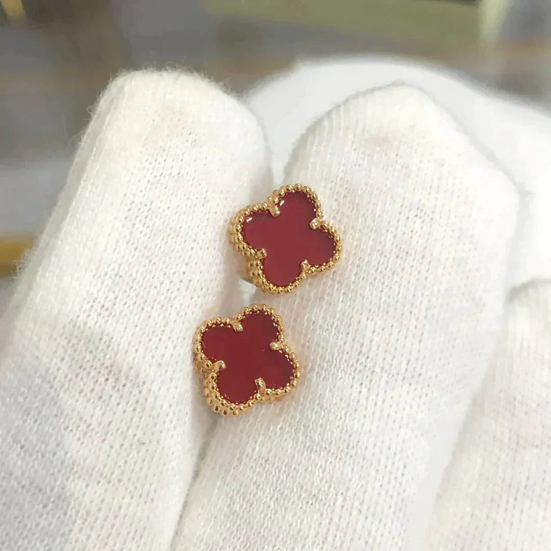 ˇGilded EraˇCLOVER MINI 9.5MM CARNELIAN EARRINGS