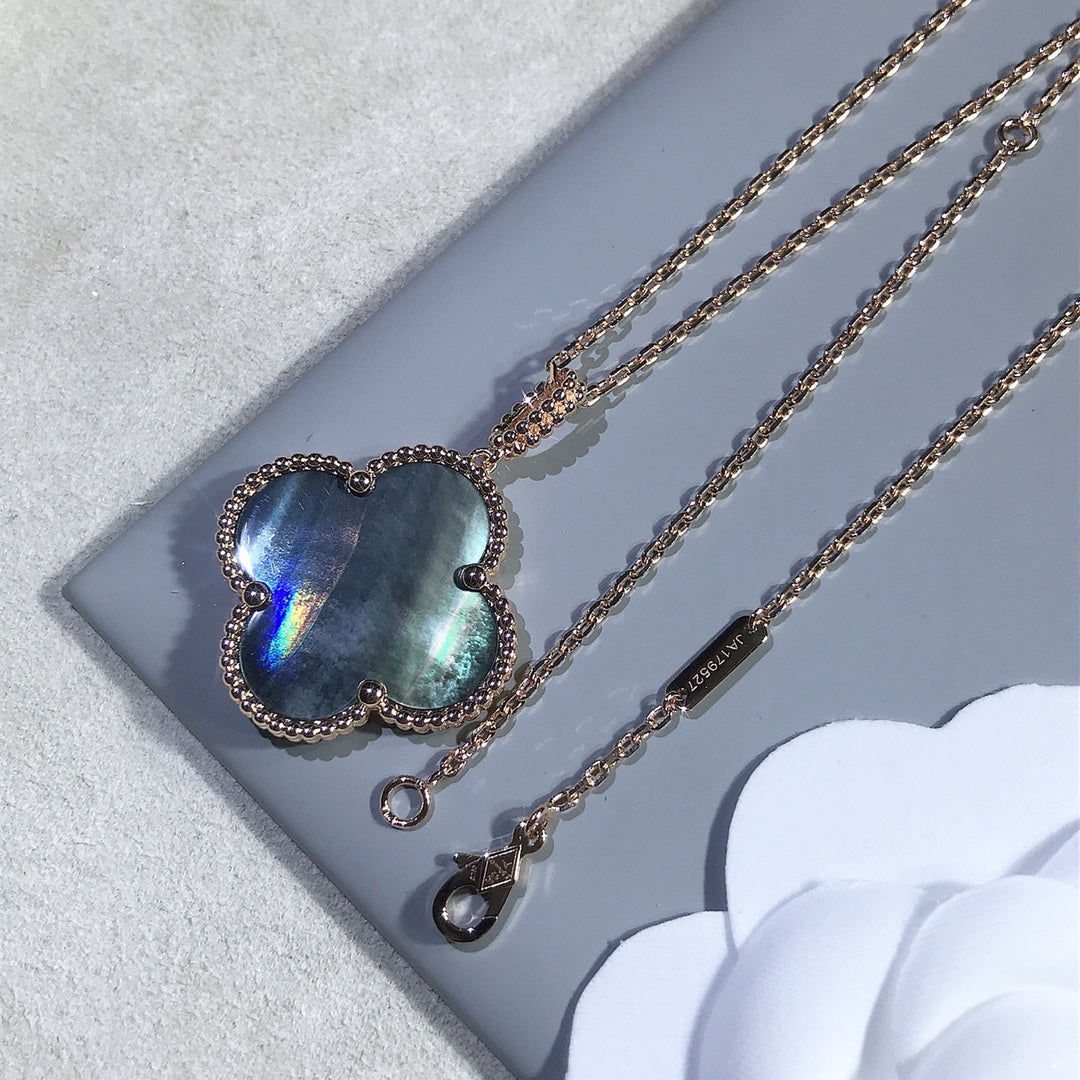 ˇGilded EraˇCLOVER 25MM GOLD DARK MOP BIG CLOVER NECKLACE