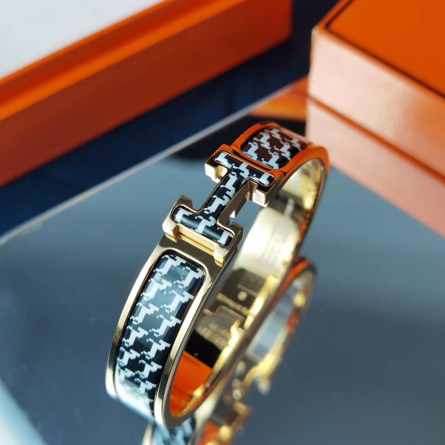 ˇGilded EraˇH HORSE BRACELET 12MM