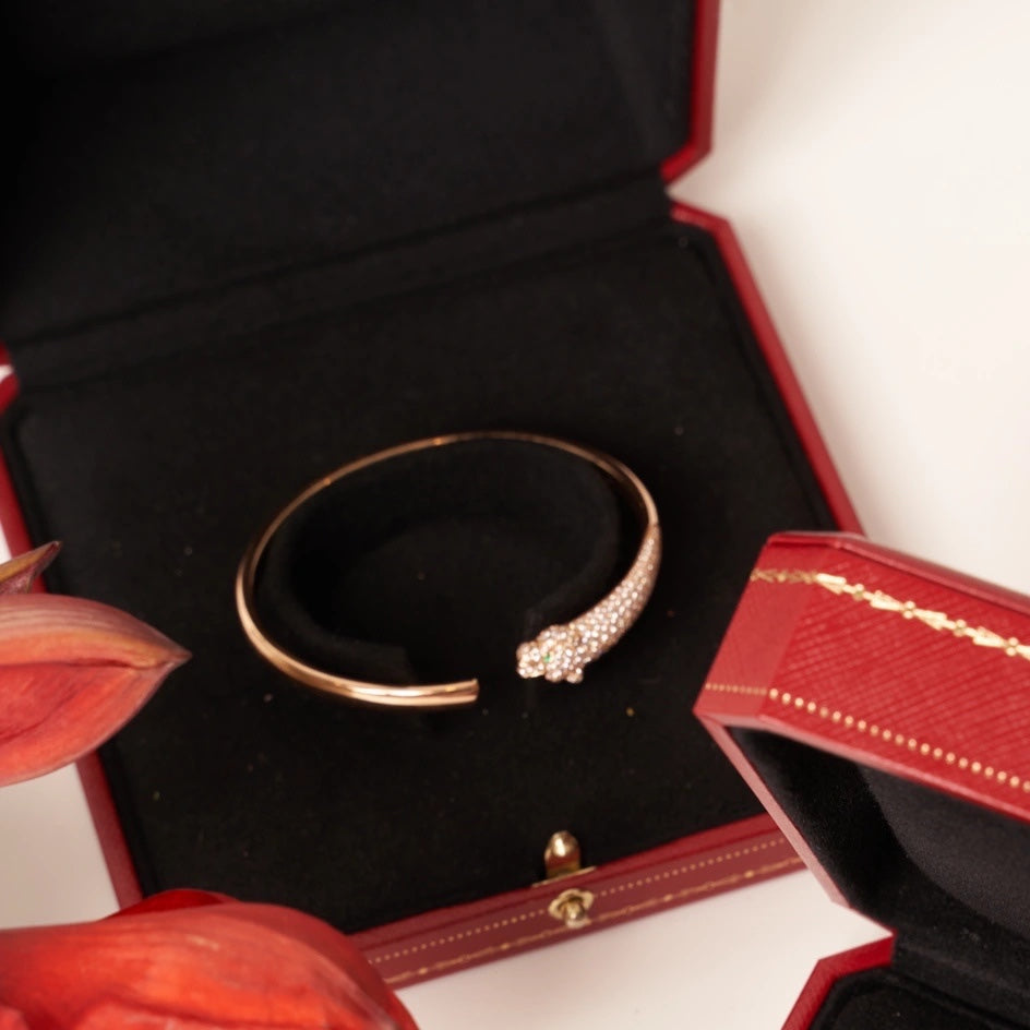 ˇGilded EraˇPANTHERE ROSE GOLD DIAMOND OPEN BRACELET