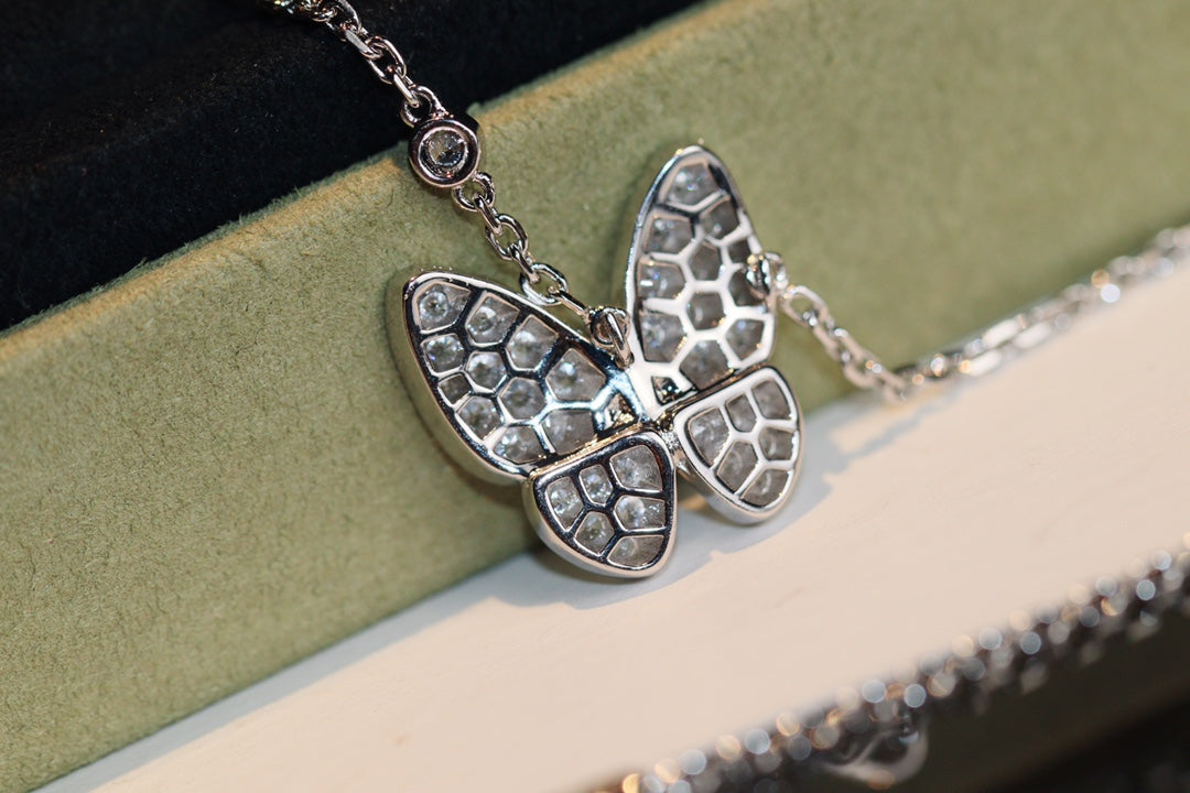 ˇGilded EraˇBUTTERFLY DIAMOND NECKLACE