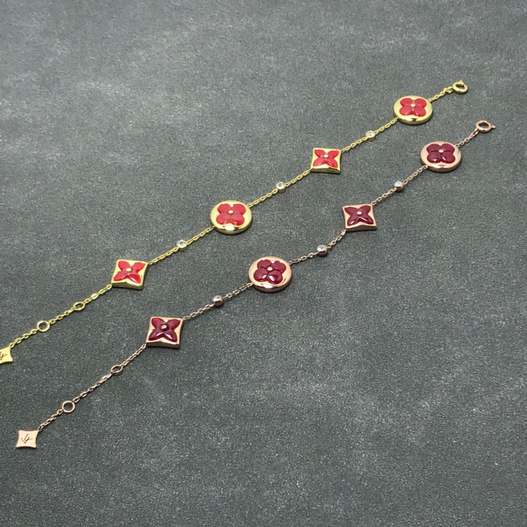 ˇGilded EraˇSTAR AND SUN CARNELIAN 4 MOTIFS 3 DIAMONDS