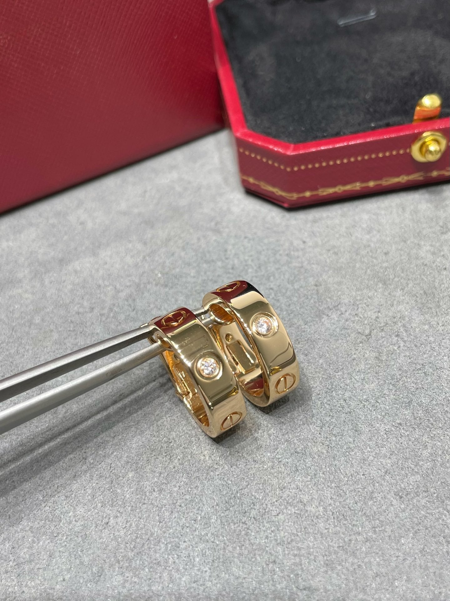 ˇGilded EraˇLOVE 5.5MM 1 DIAMOND EARRINGS