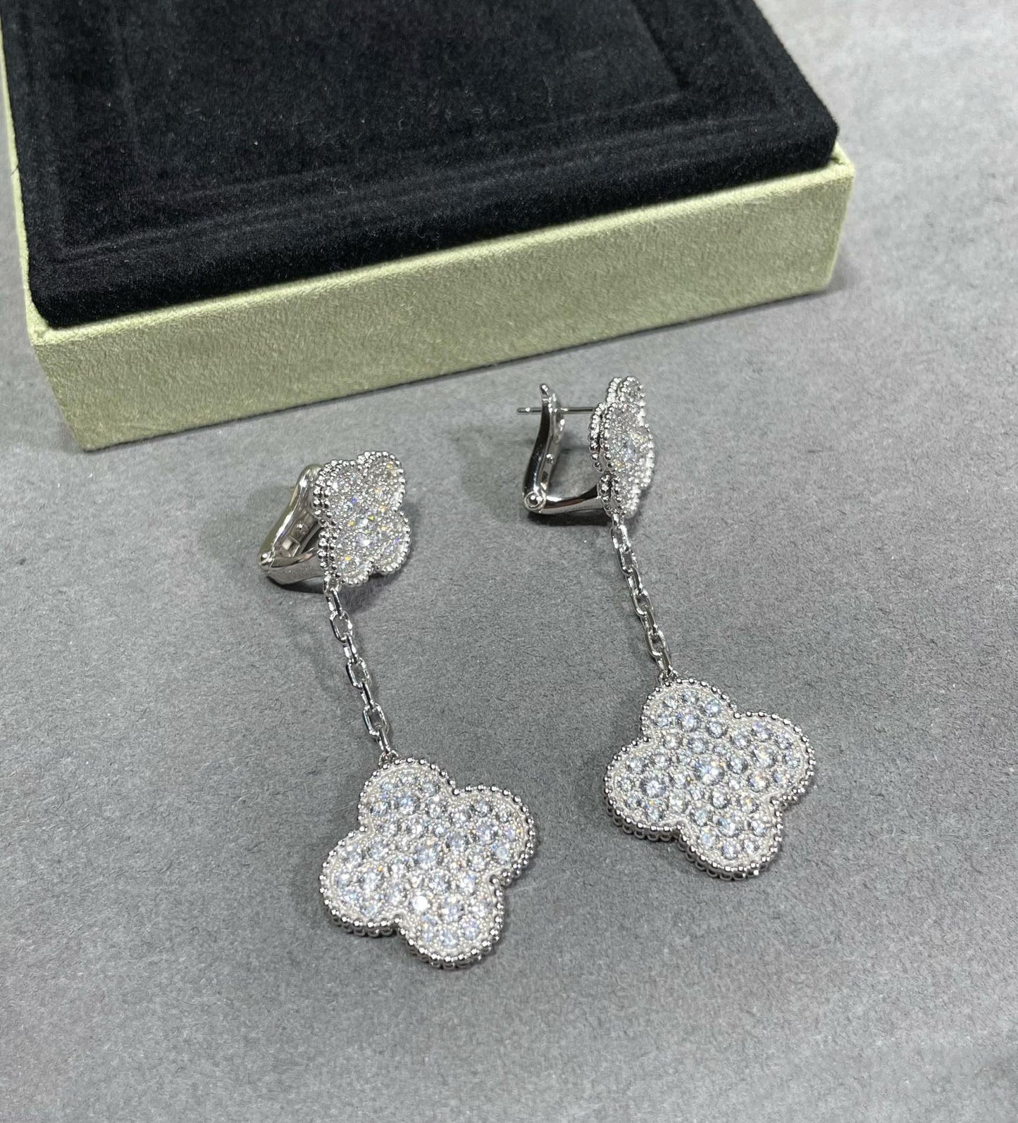 ˇGilded EraˇCLOVER 2 MOTIFS DIAMOND PAVED SILVER EARRINGS