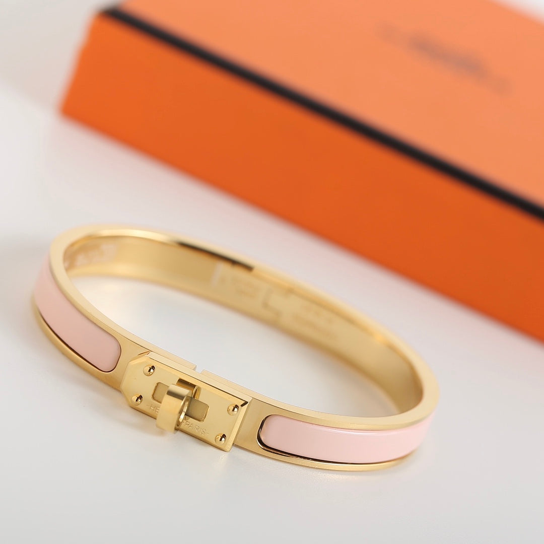 ˇGilded EraˇHM KELLY LIGHT PINK BRACELET