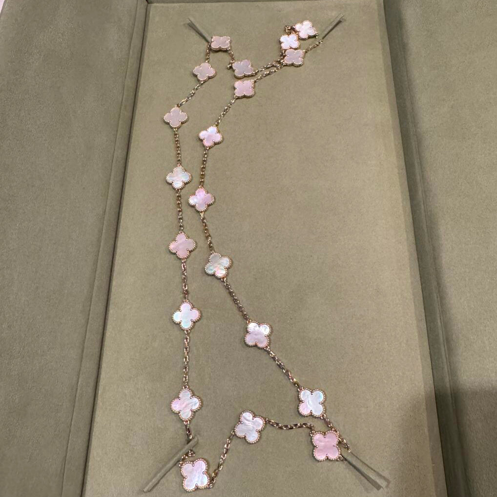 ˇGilded EraˇCLOVER 20 MOTIFS PINK MOP NECKLACE