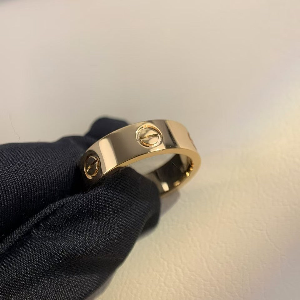 ˇGilded EraˇLOVE RING 5.5MM NO DIAMOND