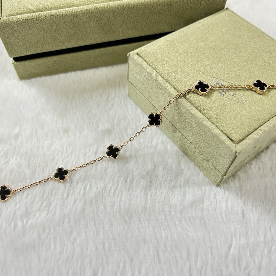 ˇGilded EraˇCLOVER 6 MOTIF ONYXS BRACELET
