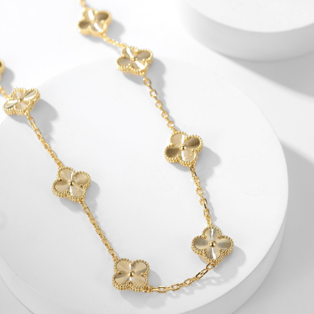 ˇGilded EraˇCLOVER 10 MOTIFS LASER NECKLACE