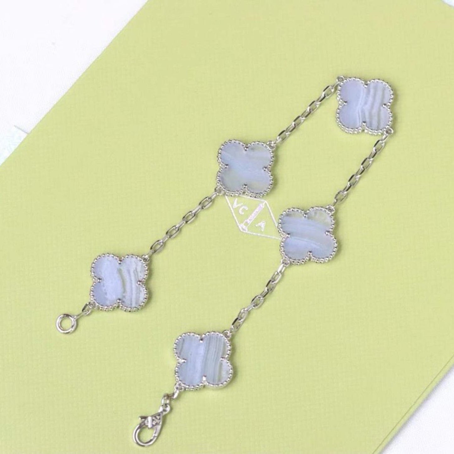 ˇGilded EraˇCLOVER 5 MOTIF PURPLE CHALCEDONY BRACELET SILVER