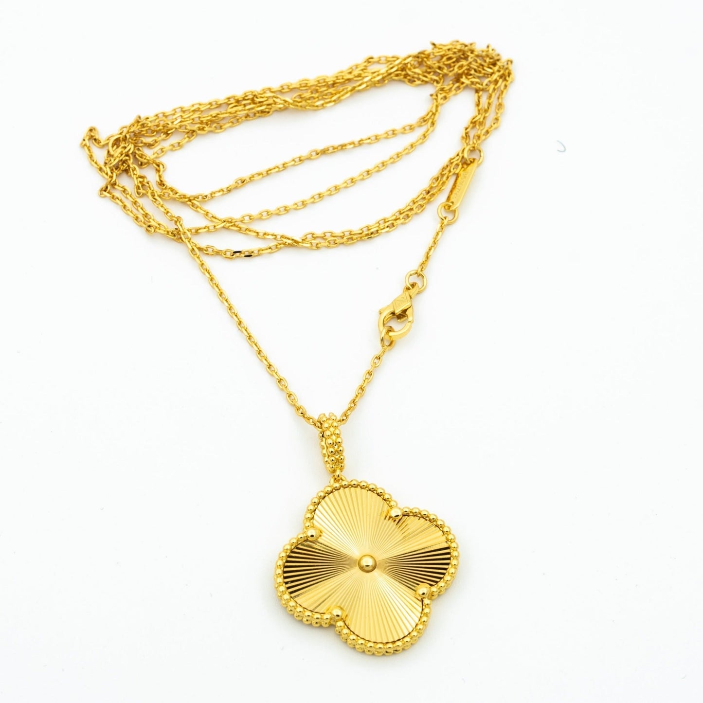 ˇGilded EraˇCLOVER 25MM PEDANT NECKLACE GOLD