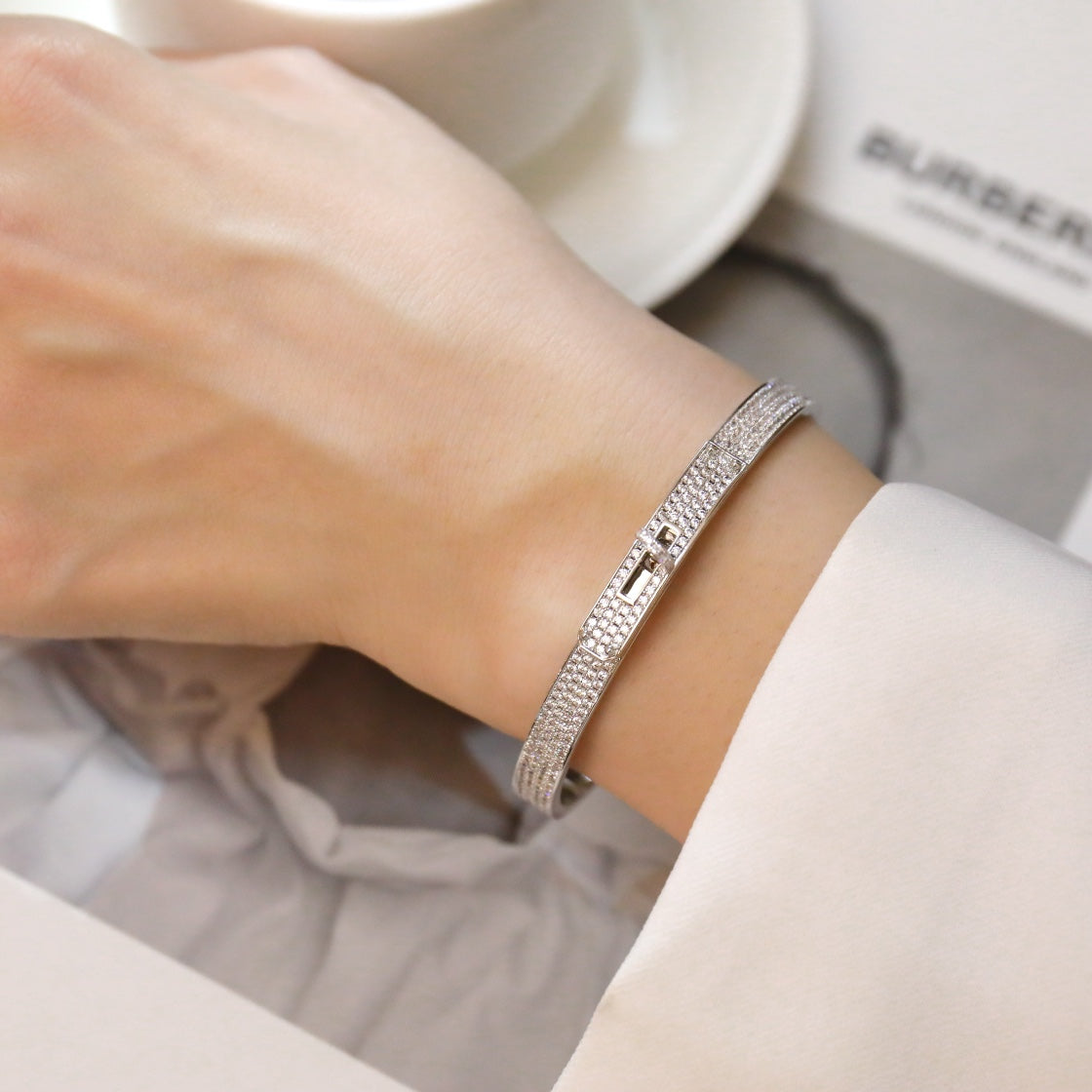 ˇGilded EraˇKELLY BRACELET DIAMOND PAVED