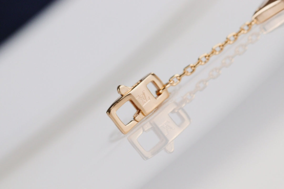 ˇGilded EraˇLEAF CLOVER BRACELET