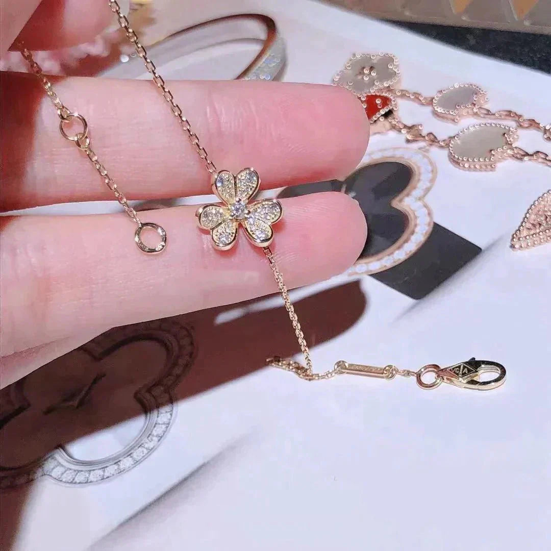 ˇGilded EraˇFRIVOLE GOLD FLOWER DIAMOND BRACELET