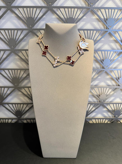 ˇGilded EraˇCLOVER 20 MOTIFS LASER CARNELIAN NECKLACE