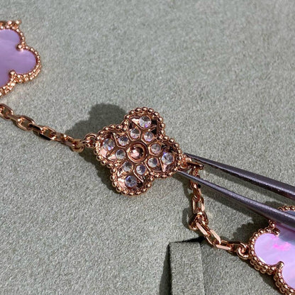 ˇGilded EraˇCLOVER 10 MOTIFS DIAMOND PINK MOP NECKLACE