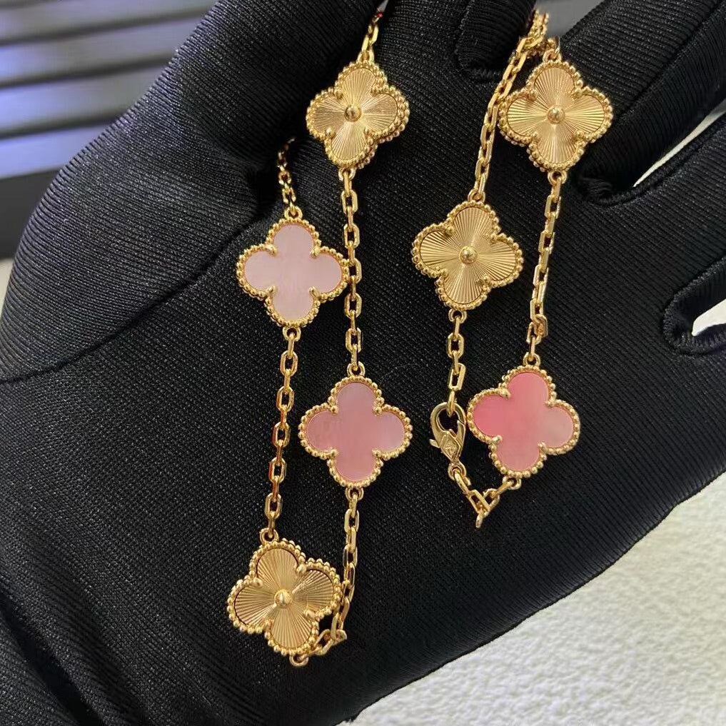 ˇGilded EraˇCLOVER 10 MOTIFS  LASER PINK MOP NECKLACE