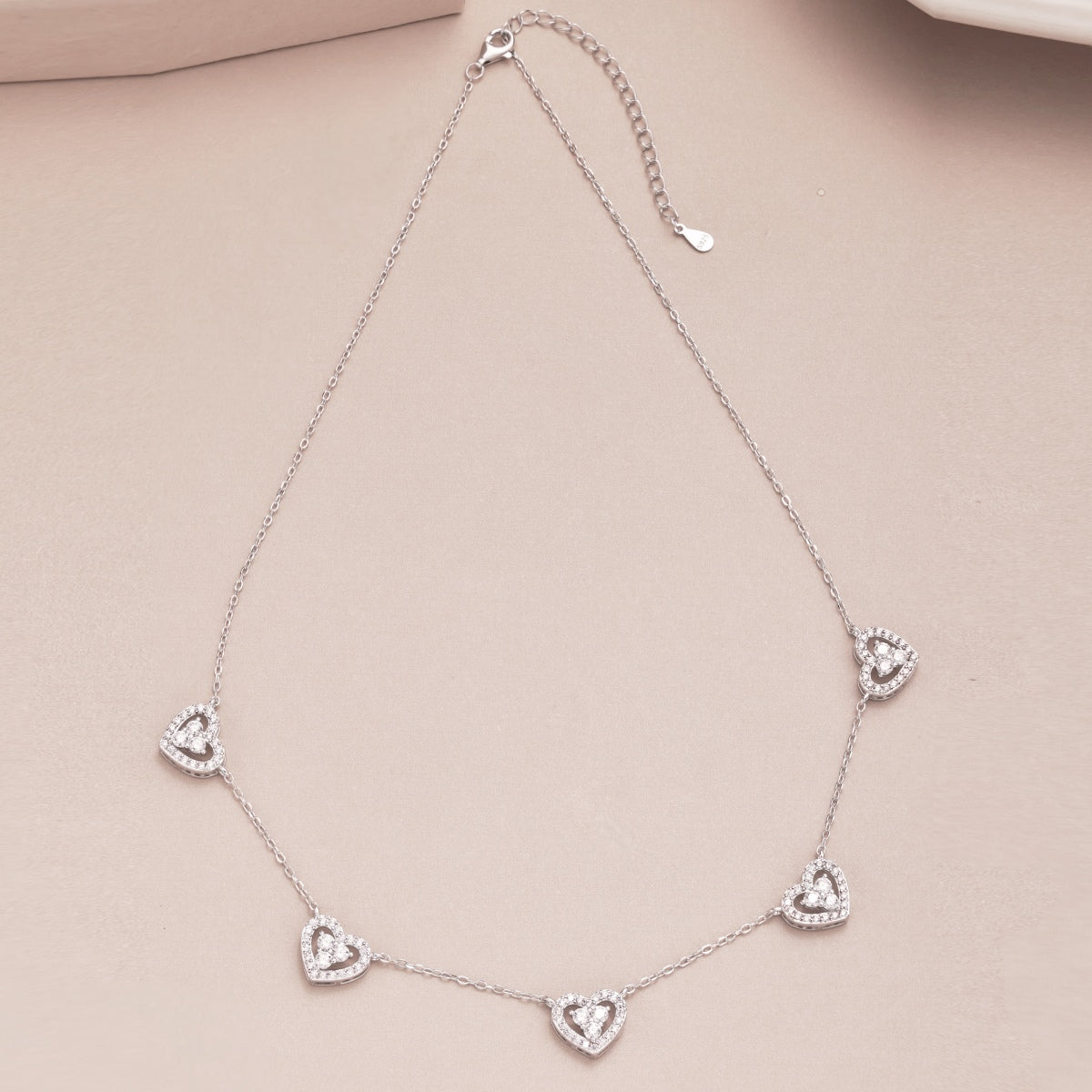 [STREET]Sparkling Five Heart Necklace