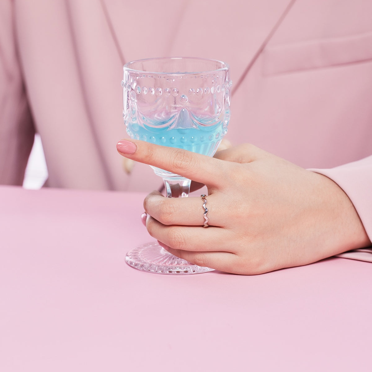 [STREET]Ornate Vibrant Round Cut Daily Ring