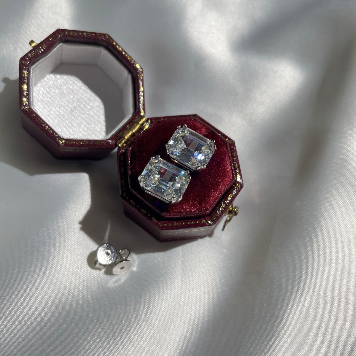 [STREET]Dazzling Square Shape Earrings
