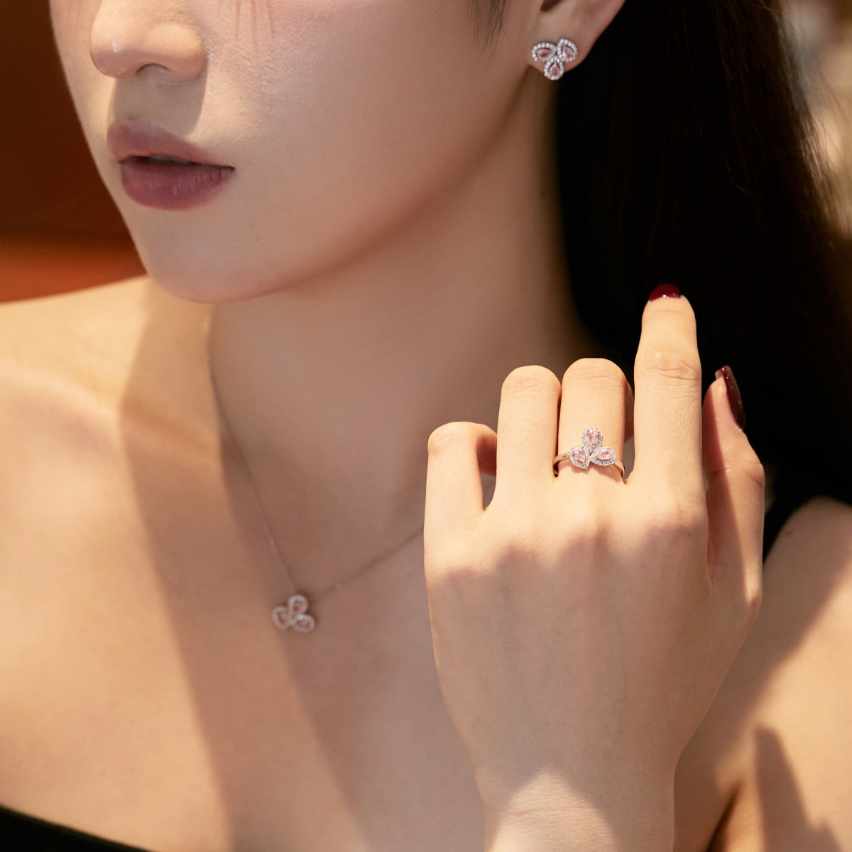 [STREET]Elegant Flower Shape Pear Cut Necklace
