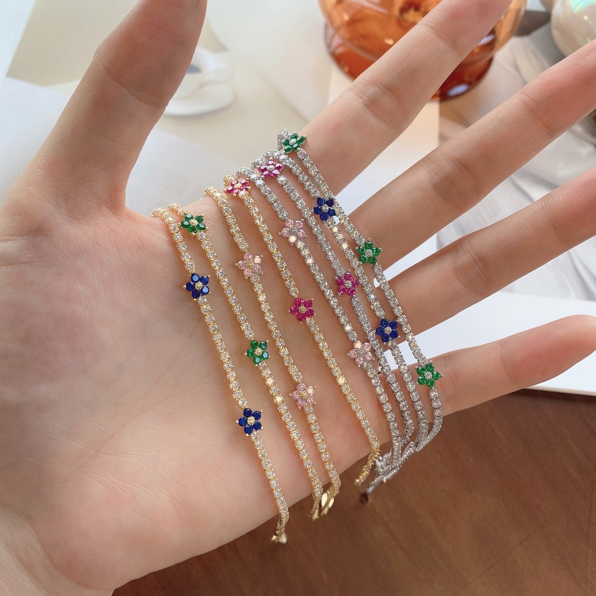 [STREET]Sparkling Flower Shape Tennis Bracelet