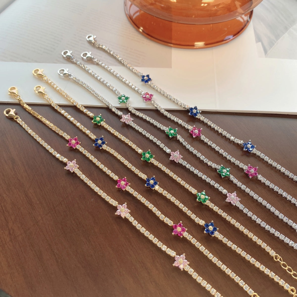 [STREET]Sparkling Flower Shape Tennis Bracelet