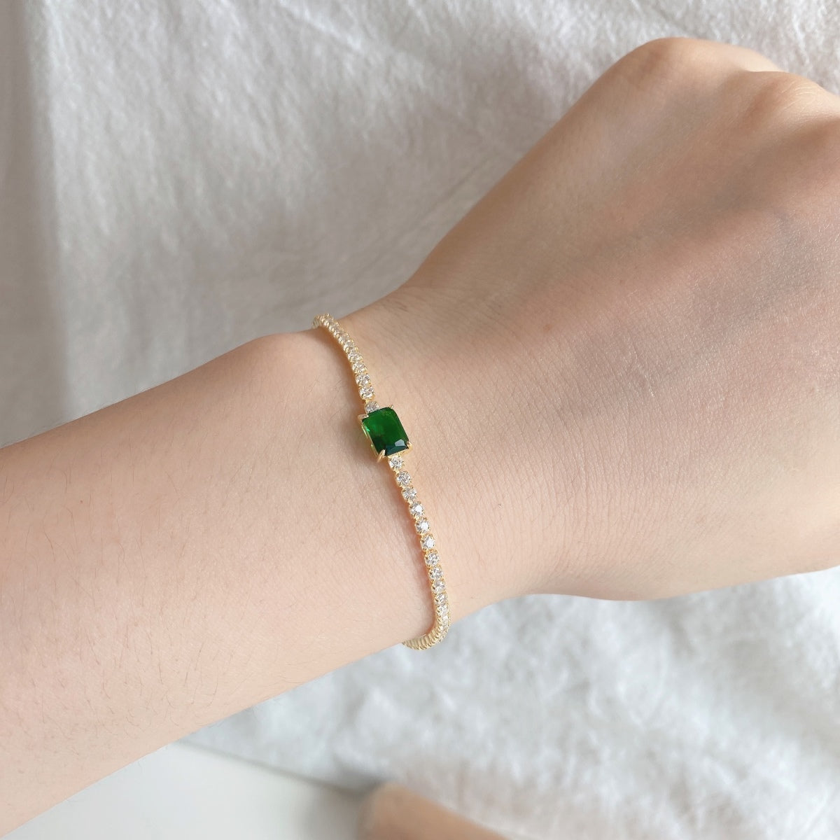 [STREET]Unique Emerald Cut Banquet Bracelet