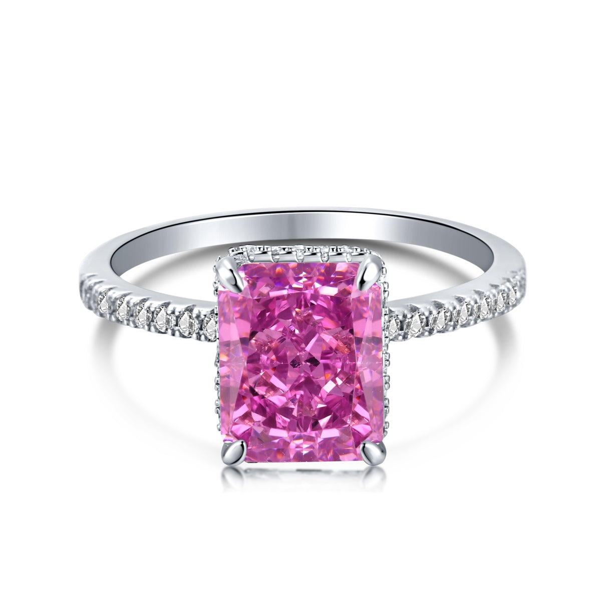 [STREET]Luxurious Engagement Ring