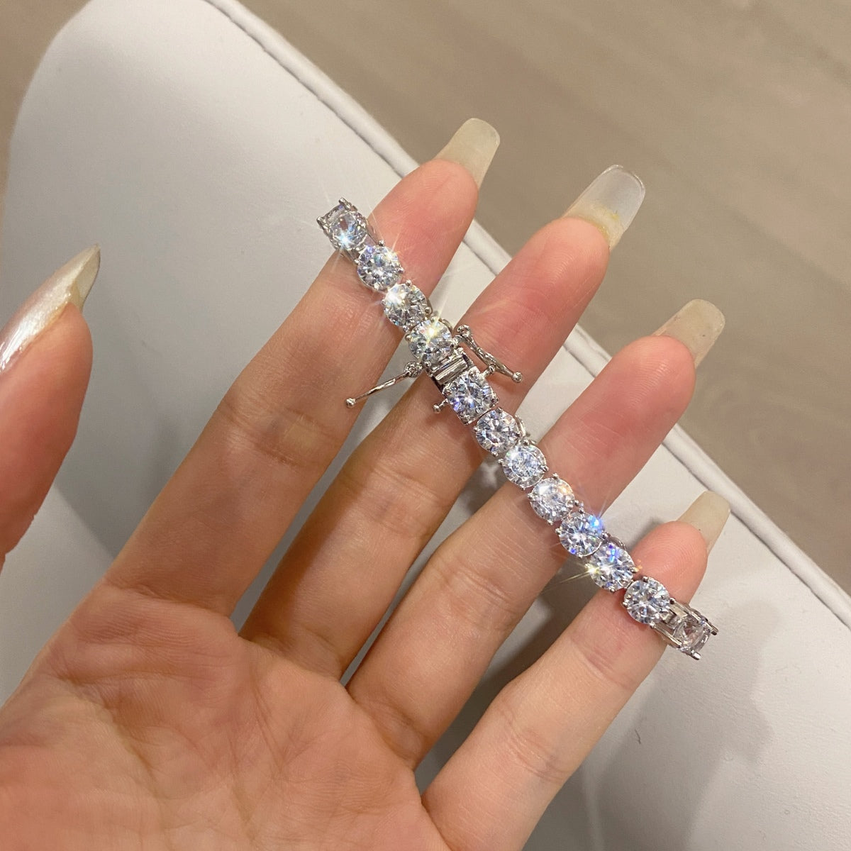 [STREET]Ornate Sparkling Round Cut Wedding Bracelet