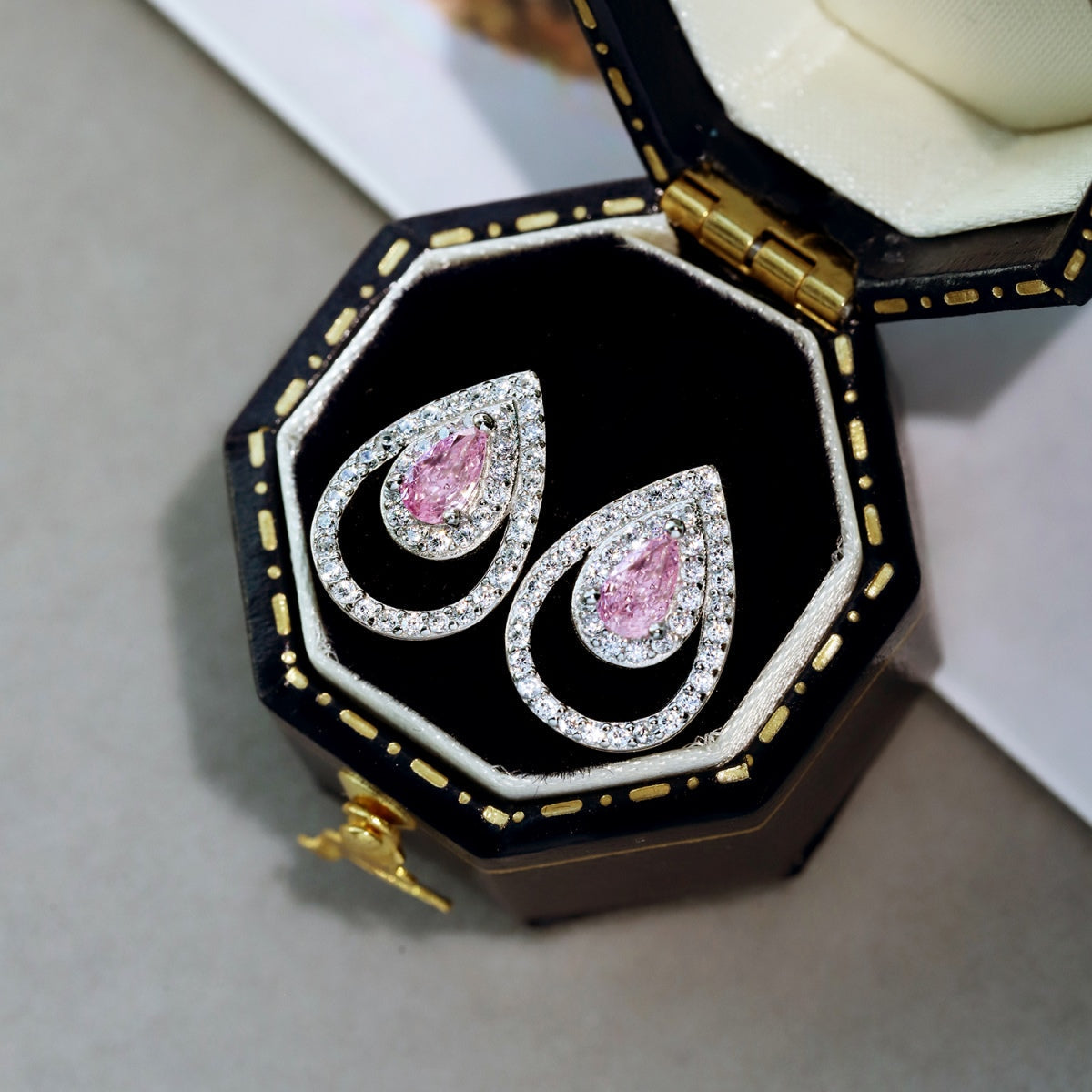 [STREET]Sparkling Delicate Water Drop Shape Daily Earrings