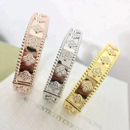 ˇGilded EraˇCLOVER BRACELET 8MM DIAMONDS