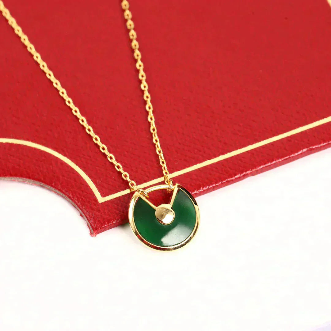 ˇGilded EraˇAMULETTE GOLD MALACHITE NECKLACE