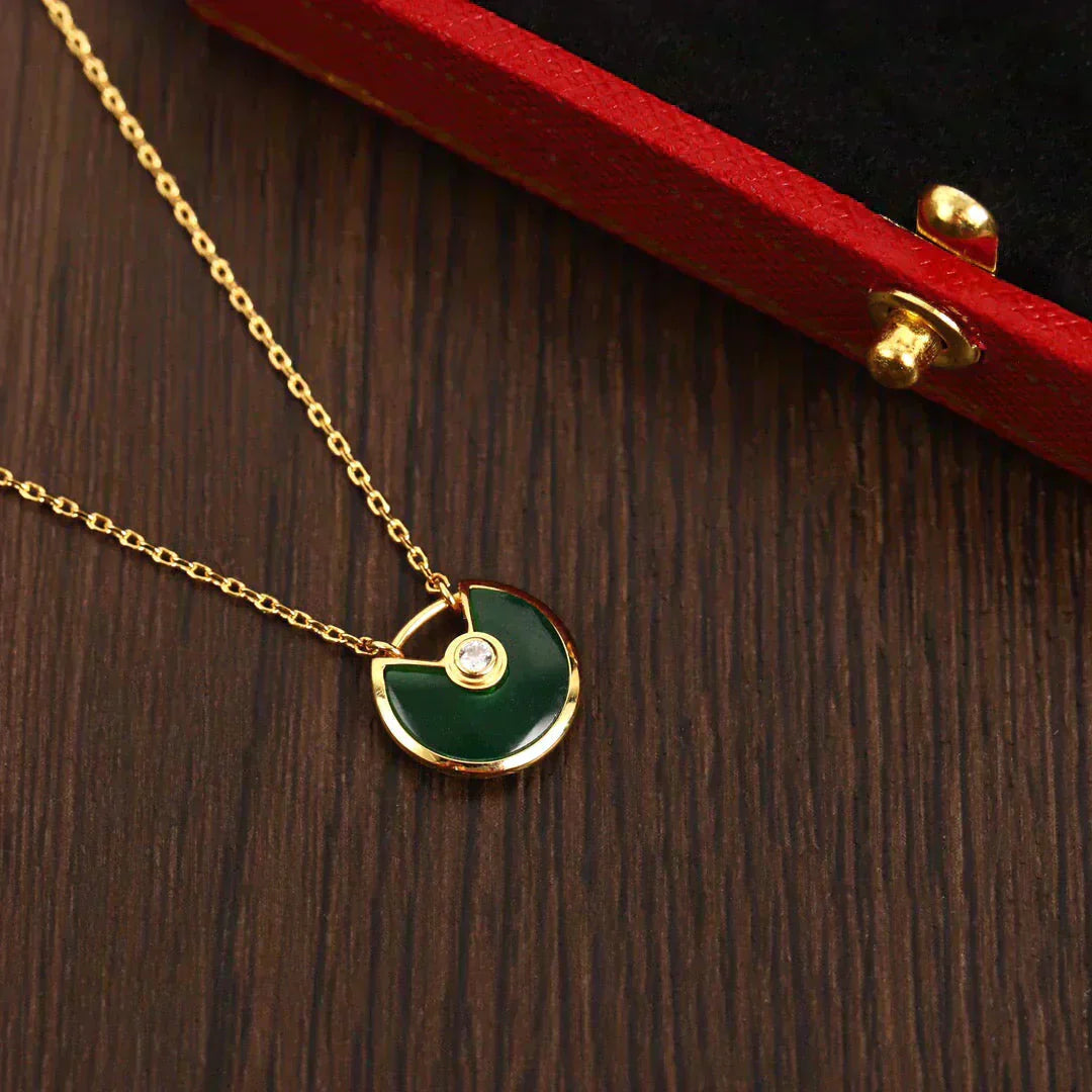 ˇGilded EraˇAMULETTE GOLD MALACHITE NECKLACE