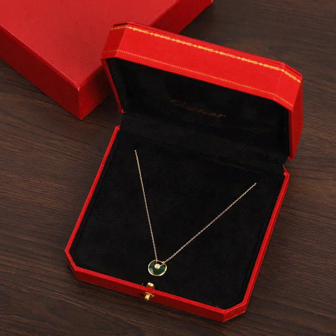 ˇGilded EraˇAMULETTE GOLD MALACHITE NECKLACE