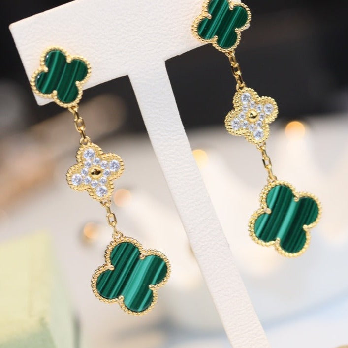 ˇGilded EraˇCLOVER EARRINGS GOLD MALACHITE DIAMOND 3 MOTIF