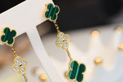 ˇGilded EraˇCLOVER EARRINGS GOLD MALACHITE DIAMOND 3 MOTIF