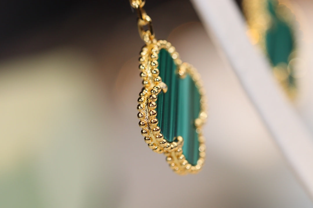 ˇGilded EraˇCLOVER EARRINGS GOLD MALACHITE DIAMOND 3 MOTIF