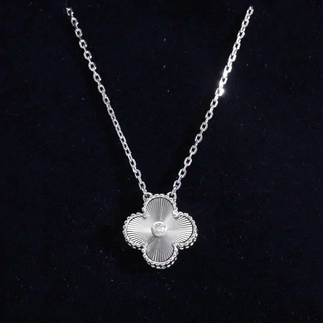 ˇGilded EraˇCLOVER  15MM DIAMOND LASER NECKLACE SILVER