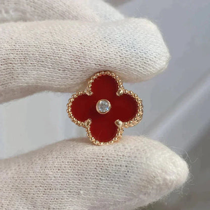 ˇGilded EraˇCLOVER MEDIUM 1 MOTIFS CARNELIAN  DIAMOND earrings