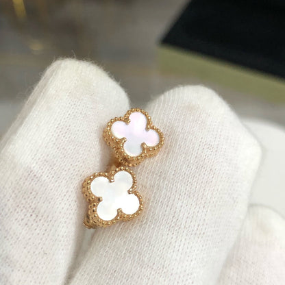 ˇGilded EraˇCLOVER MINI GOLD EARRINGS