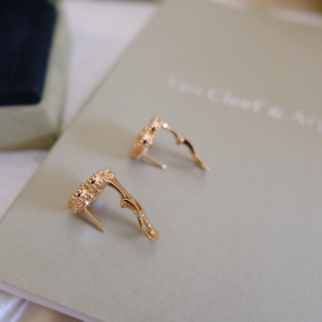 ˇGilded EraˇLUCKY PINK GOLD WHITE MOP EARRINGS