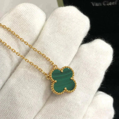ˇGilded EraˇCLOVER 15MM MALACHITE SINGLE FLOWER  NECKLACE