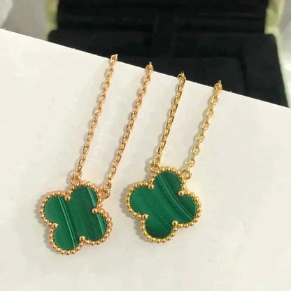 ˇGilded EraˇCLOVER 15MM MALACHITE SINGLE FLOWER  NECKLACE