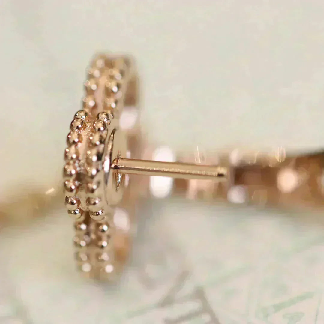 ˇGilded EraˇCLOVER MEDIUM 1 MOTIFS FUll DIAMOND EARRINGS