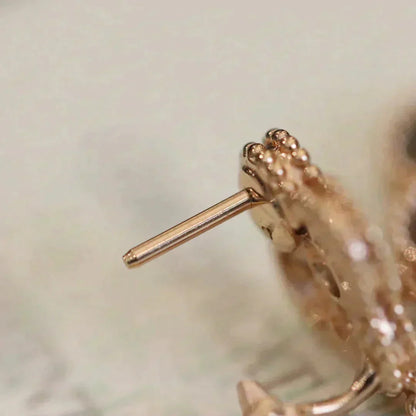ˇGilded EraˇCLOVER MEDIUM 1 MOTIFS FUll DIAMOND EARRINGS