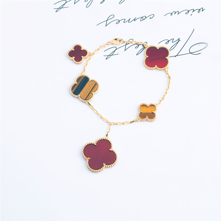 ˇGilded EraˇCLOVER BRACELET 5 MOTIFS CARNELIAN TIGER EYE