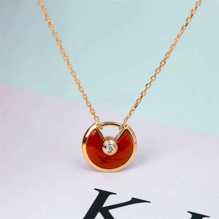 ˇGilded EraˇAMULETTE GOLD CARNELIAN ONYX NECKLACE