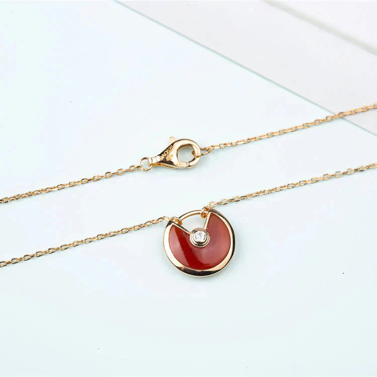 ˇGilded EraˇAMULETTE GOLD CARNELIAN ONYX NECKLACE