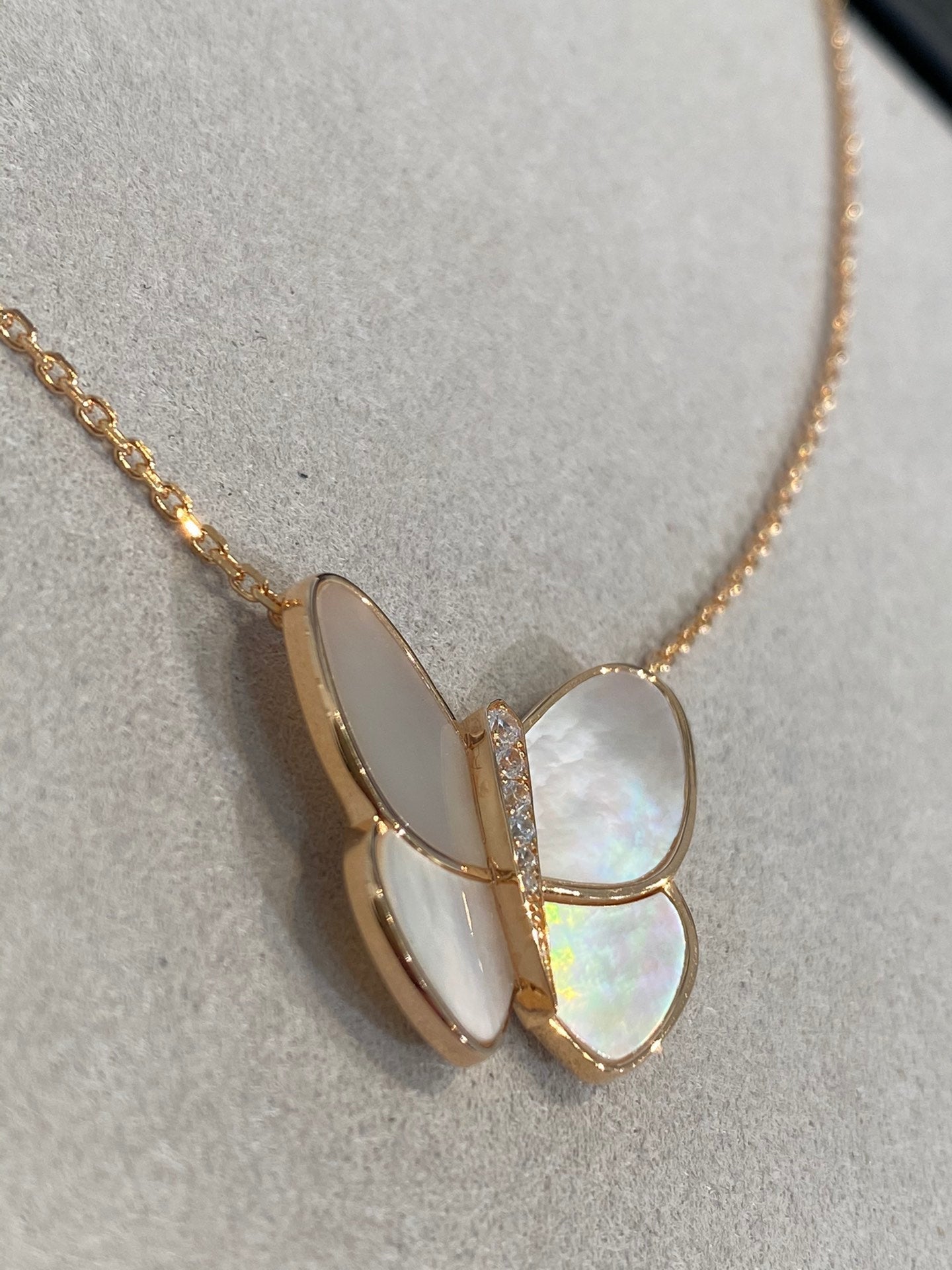 ˇGilded EraˇBUTTERFLY GOLD MOP DIAMOND NECKLACE
